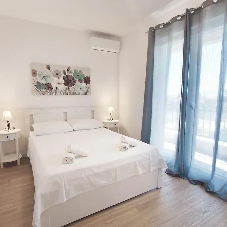 With Pool & Jacuzzi * Spalato