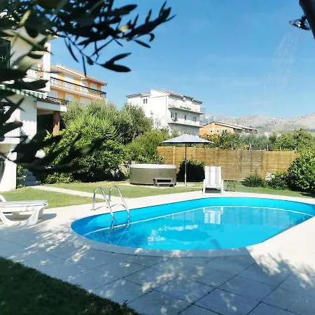 Villa With Pool & Jacuzzi Spalato