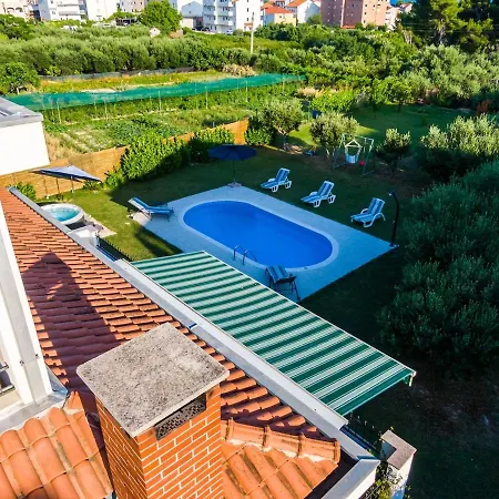 With Pool & Jacuzzi * Spalato